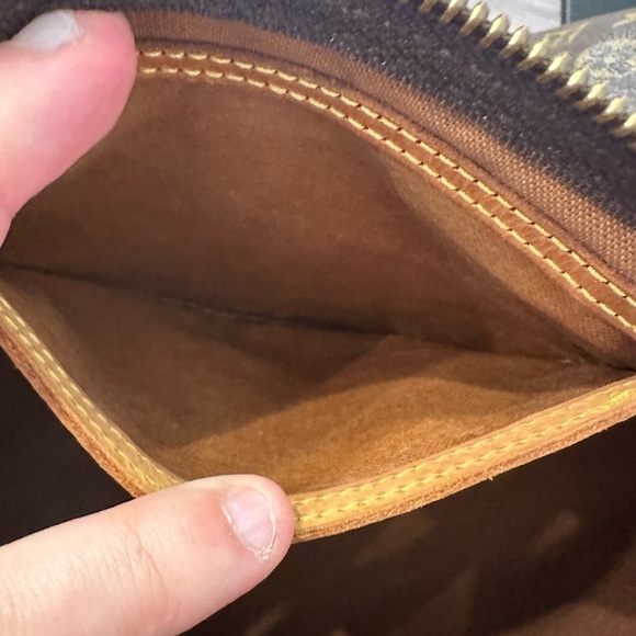 Louis Vuitton Large Monogram Speedy 40 Boston Bag. Discontinued Style! - Picture 8 of 15